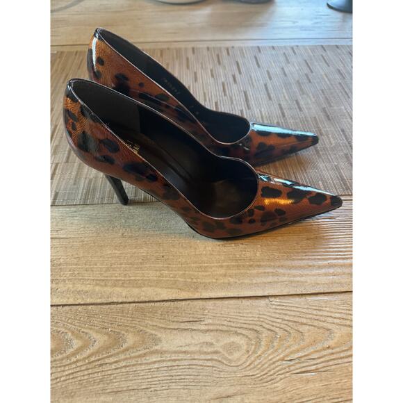 Stuart Weitzman Black Cheetah patten leather pumps - Picture 2 of 6